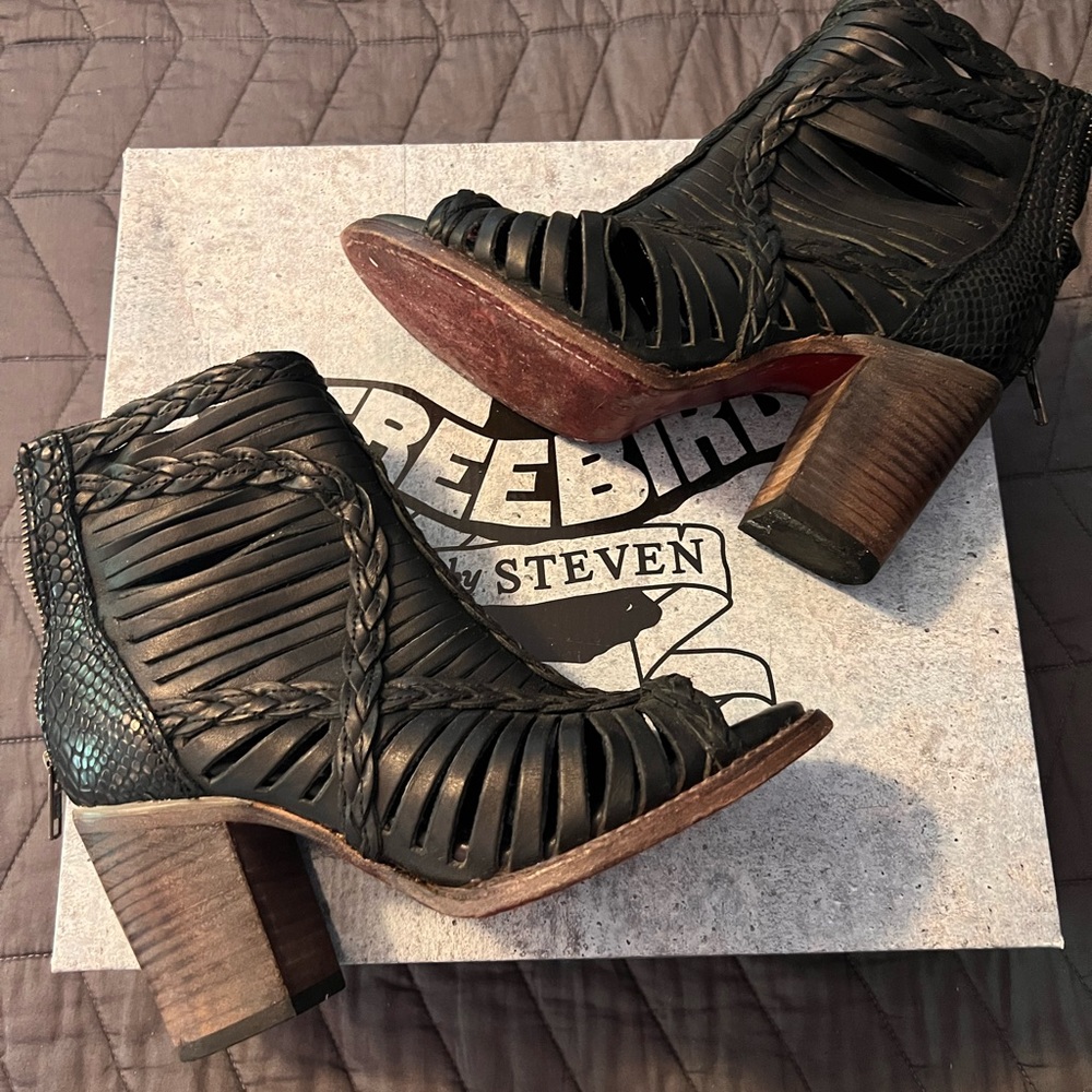 FREEBIRD Bela size 8